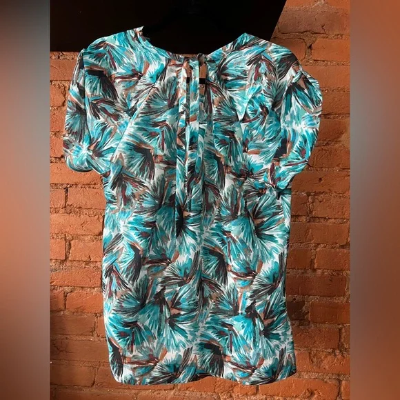 Ann Taylor Teal & Brown Leaf Print Blouse | Short Sleeve Tie-Back Top | Large - Picture 4 of 4